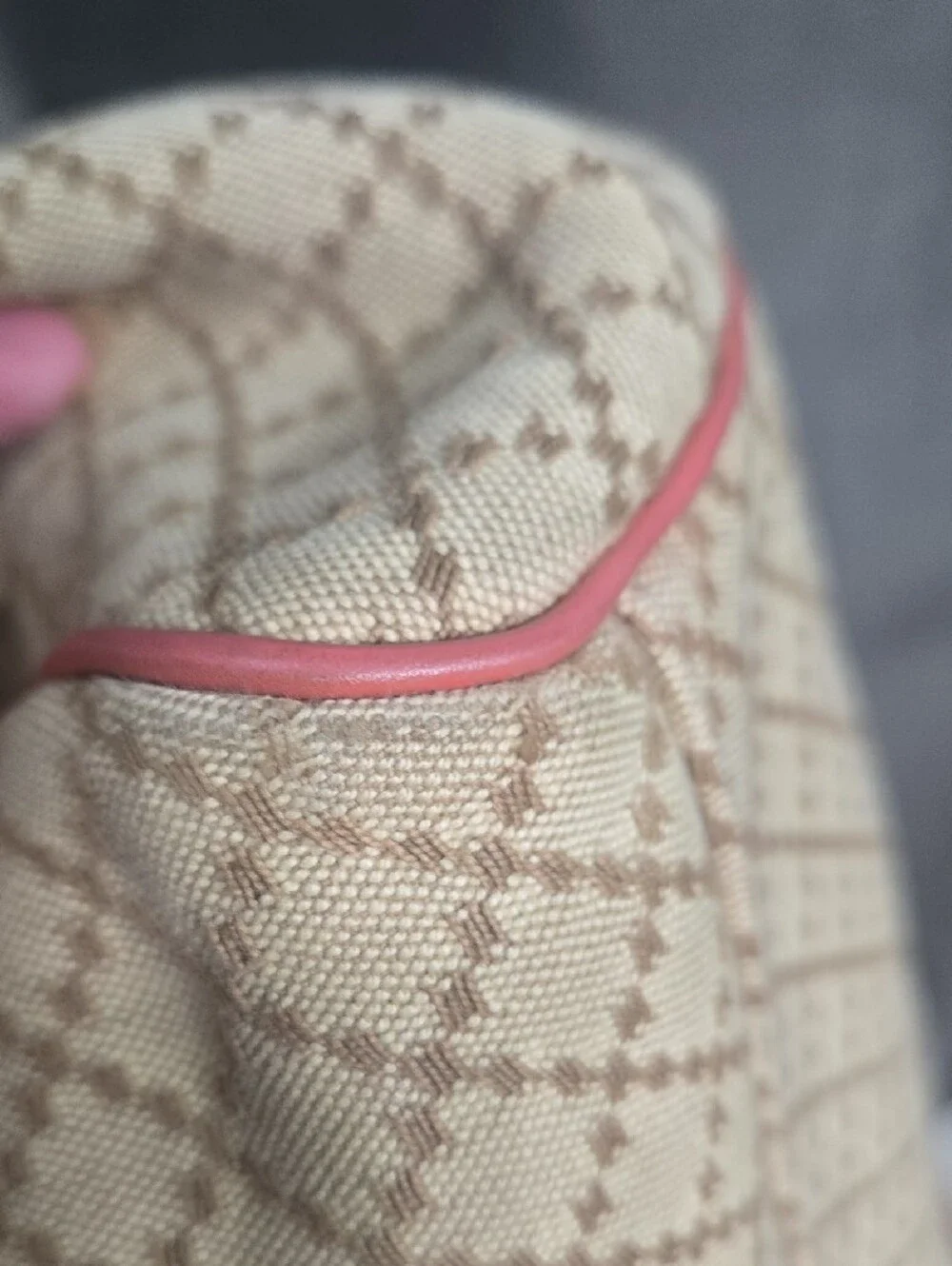 Gucci Sukey Beige Canvas Shoulder Bag with Rose Leather Trim EUC